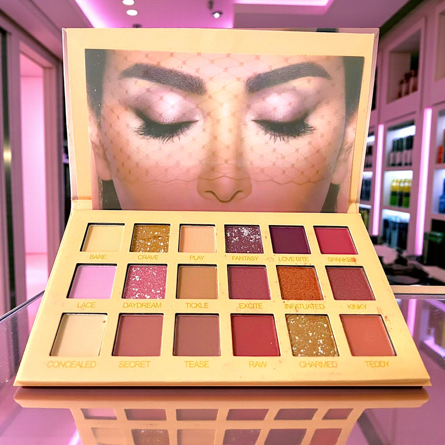 PALETA DE SOMBRAS NUDE 1 PZ 0235