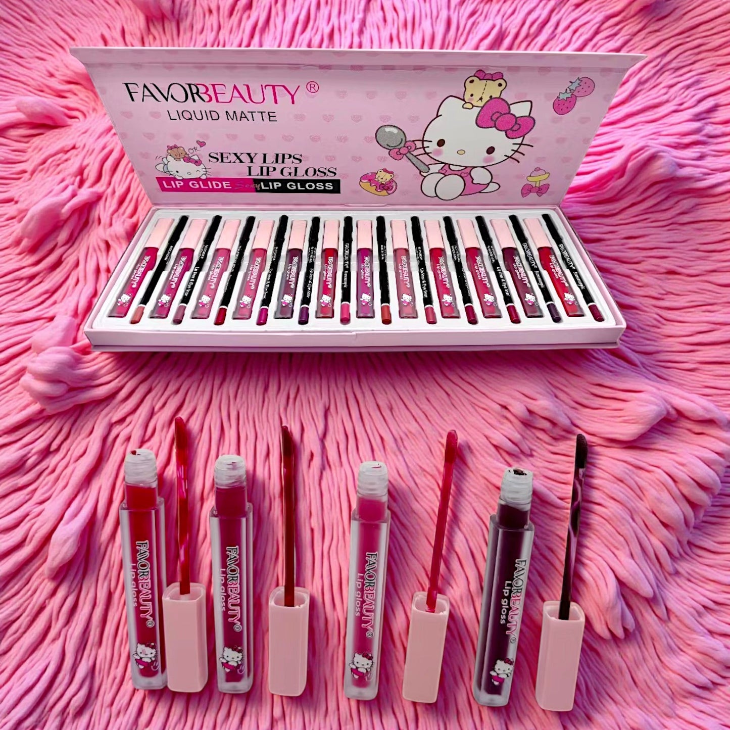 SET DE 12 LABIALES LIQUIDOS CON DELINEADOR HELLO KITTY LG3480