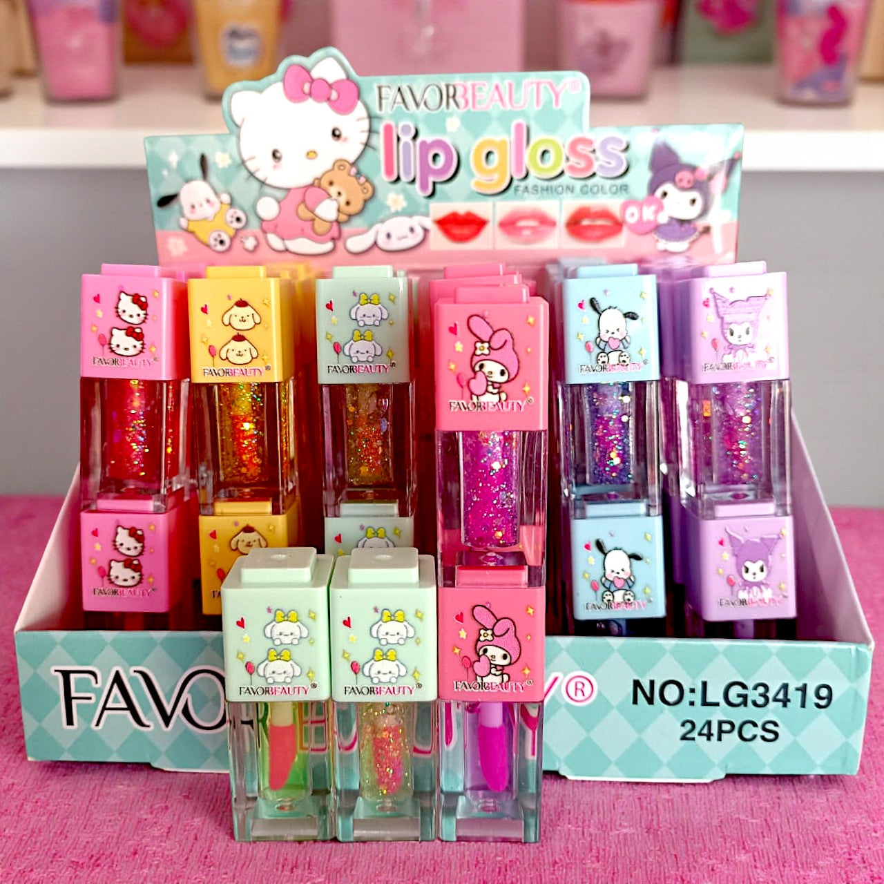 2EN1 GLOSS Y GLOSS CON GLITTER APILABLE KITTY CON 24PZS LG3419